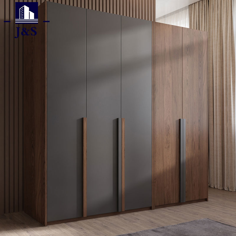 Hvorfor velge en garderobe med dør for moderne livsstil?